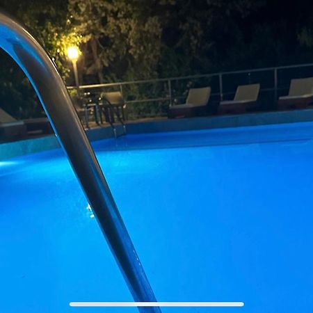 Hotel Odeon B&B Μπαρμπάτι Εξωτερικό φωτογραφία